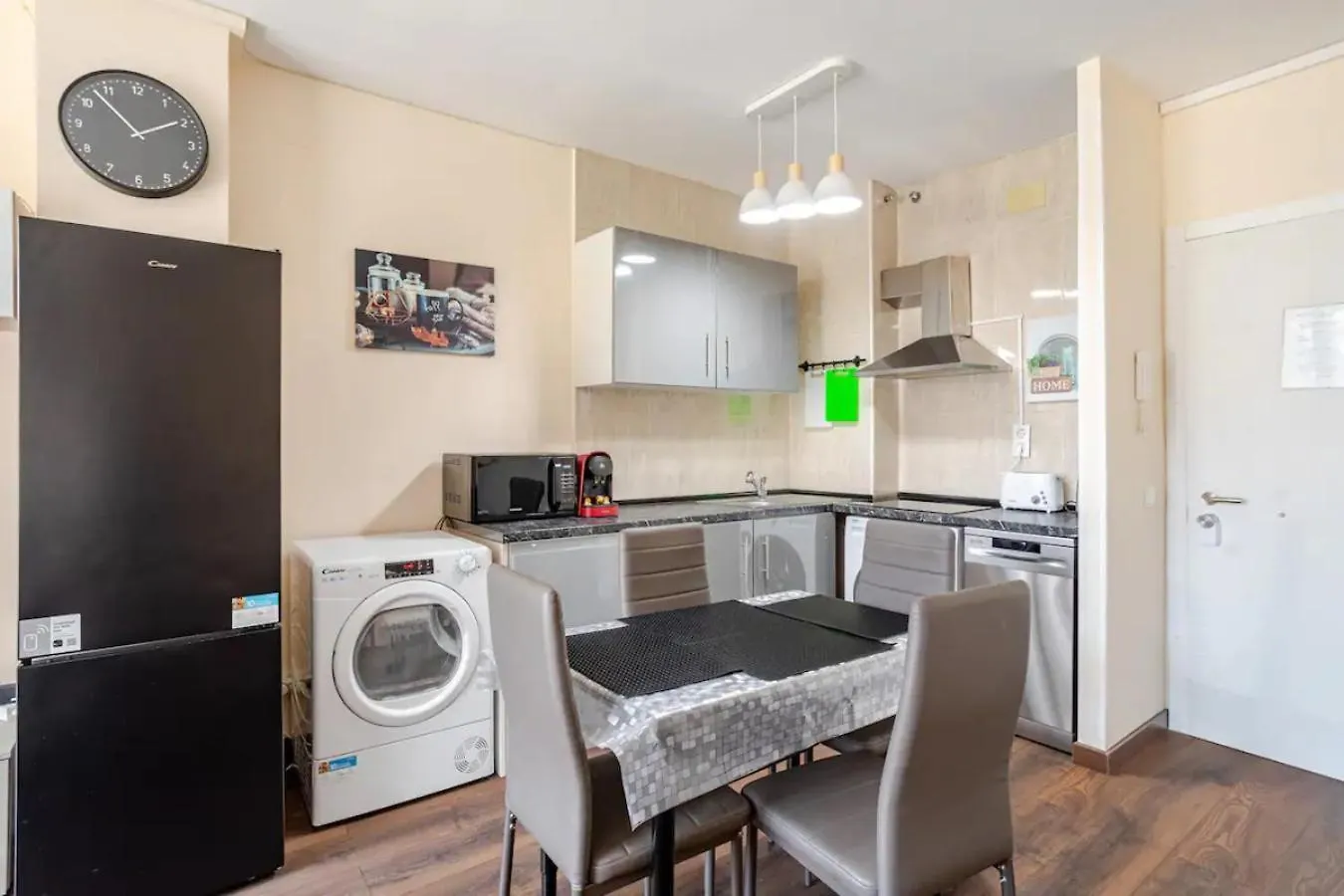 Ideal Family Retreat 5 Minutes From Fenals Beach Lloret de Mar 0*,  Spanje