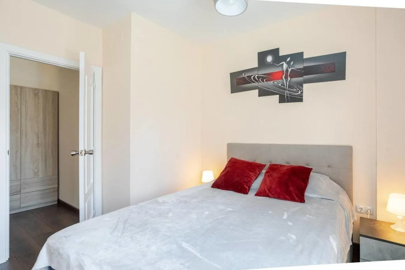Ideal Family Retreat 5 Minutes From Fenals Beach Lloret de Mar 0*,  España